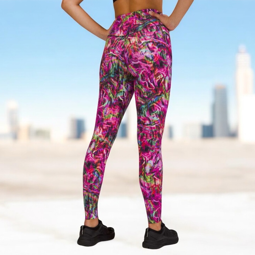 Lululemon Base Pace High-Rise Tight 28" in Hyper Flow Pink Multi Sz 10